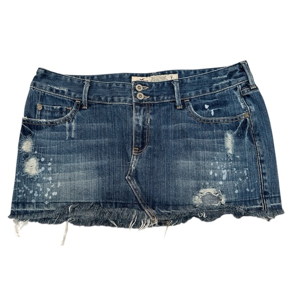 Hollister Dresses & Skirts - Hollister Distressed Frayed Denim Mini Skirt – Size 7